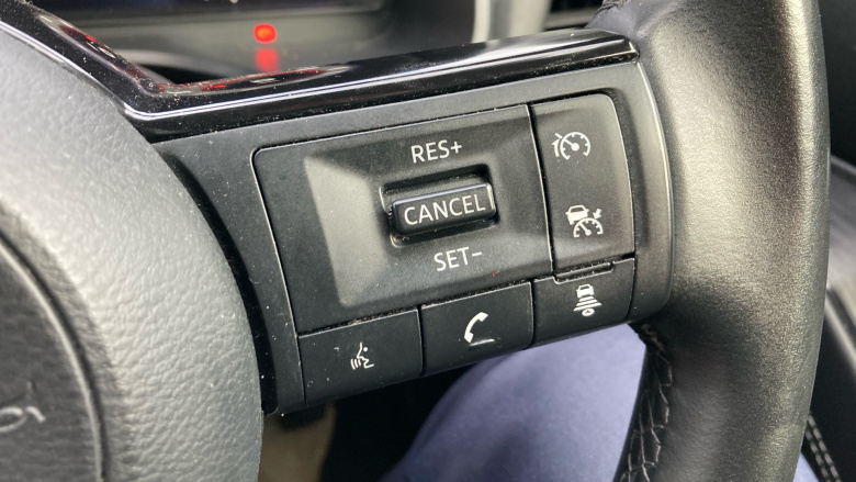 Nissan Qashqai 1.3 DiG-T MH N-Connecta 5dr Petrol Hatchback